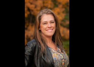 “Portrait of a mother from an extended family session, captured by David Thielen Photographic Artistry”