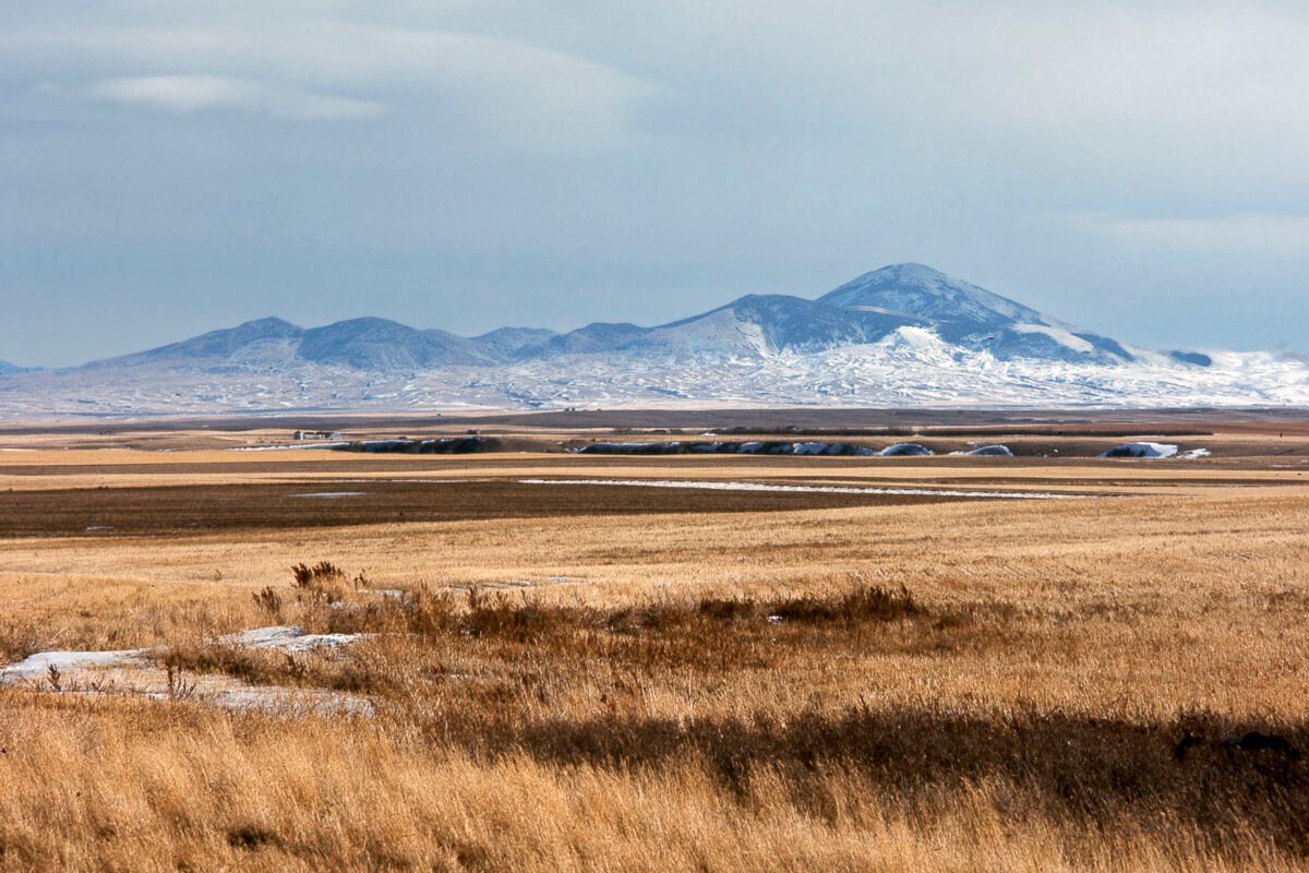 Sweetgrass Hills No 1 – David J Thielen Lethbridge Photographer – 2×3 – Sweetgrass_Hills_Bogle_Farm-Edit Sweetgrass Hills from just north of the Coffin Bridge over the Milk River.