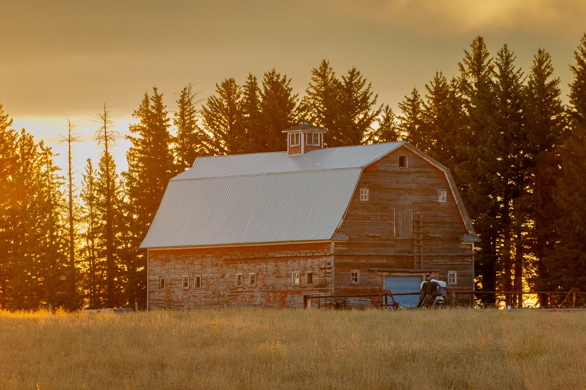 Photography of barn at sunrise. By David Thielen Photographic Artist.